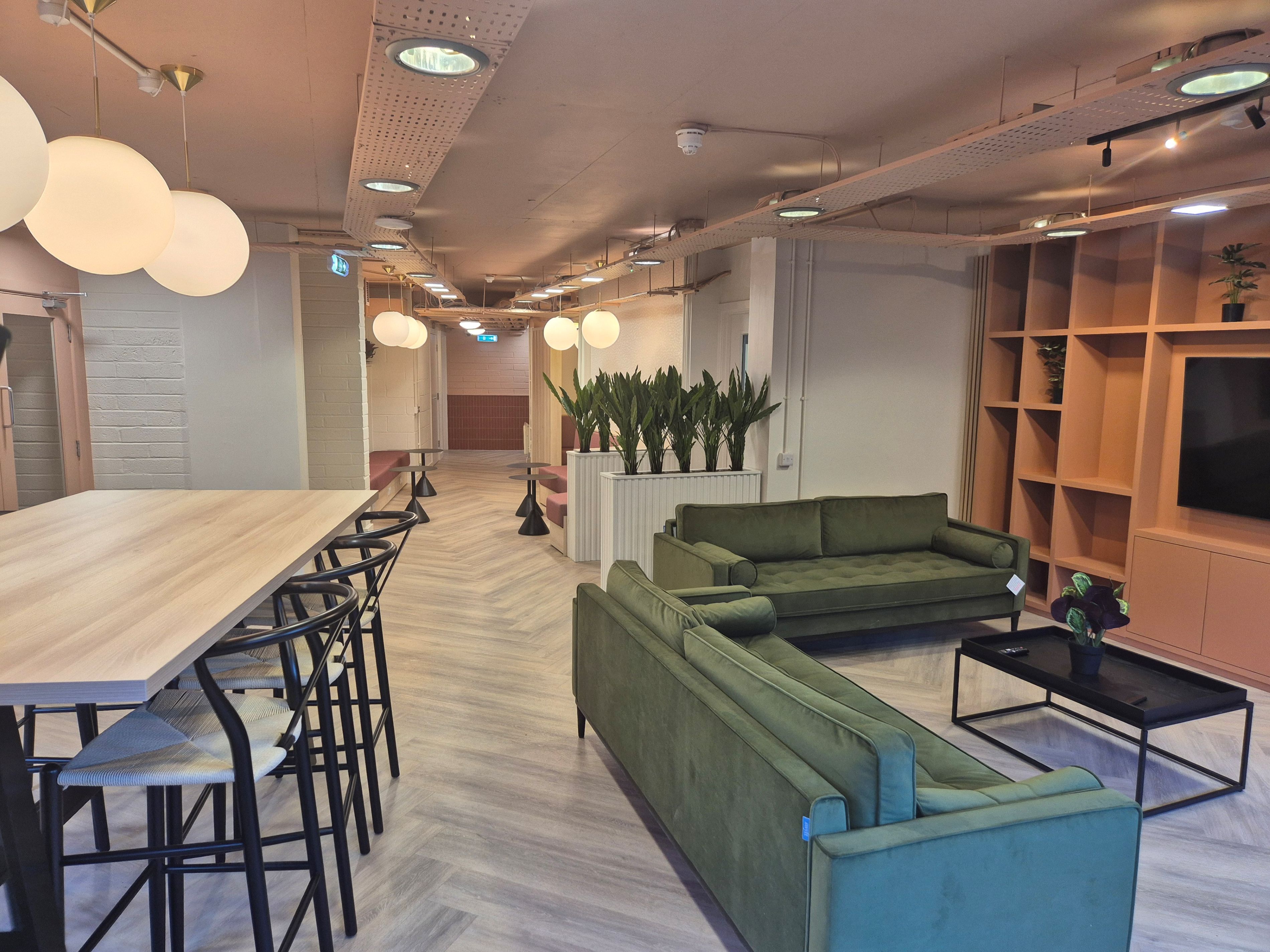 Glasgow Gibson St Social Space 11