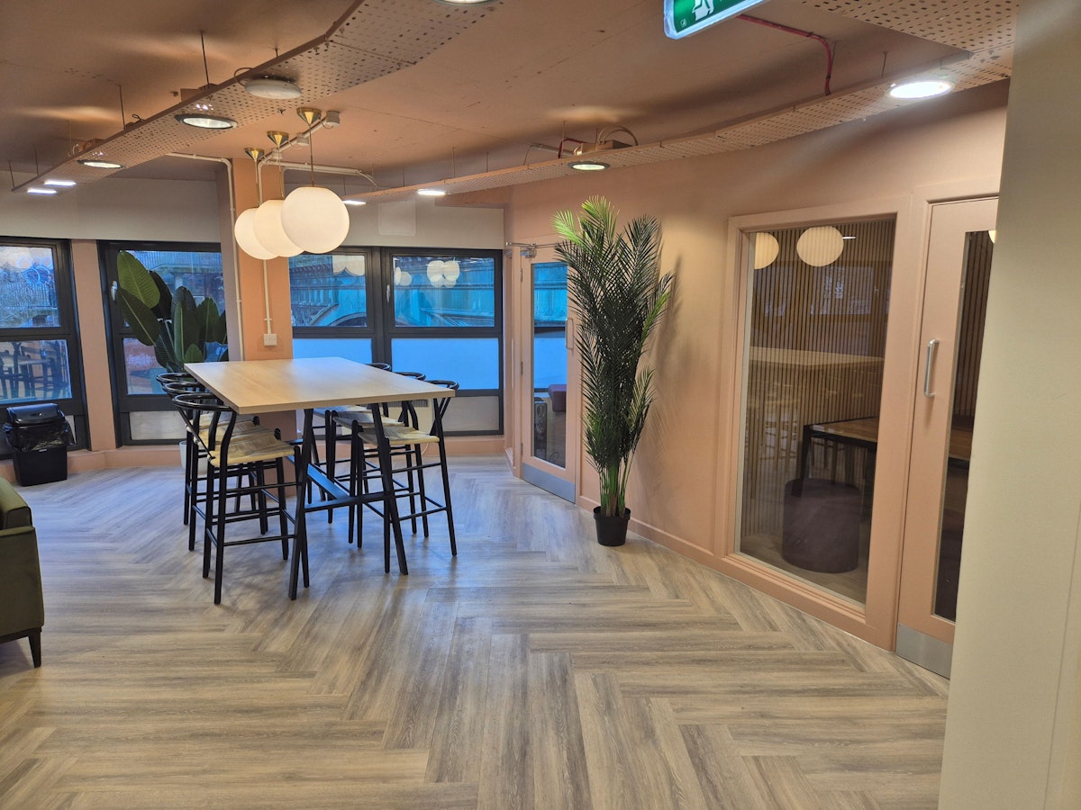 Glasgow Gibson St Social Space 3