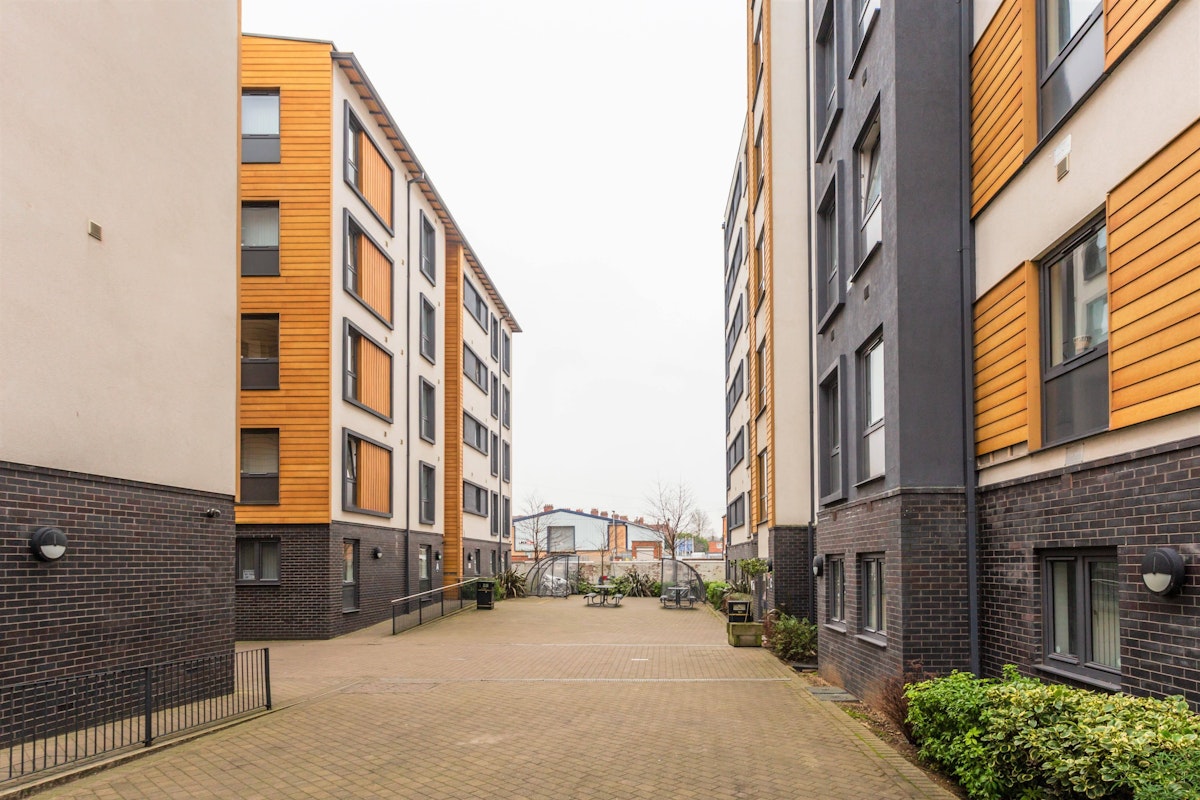 Brookland Road Courtyard HLP R 220125 5028