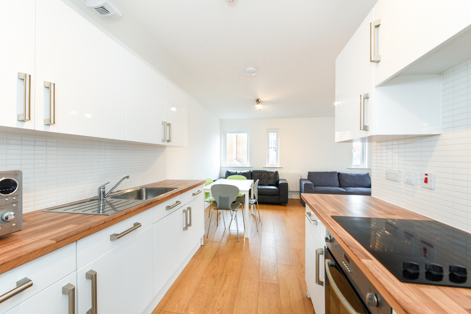 Eastern Boulevard communal kitchen 4