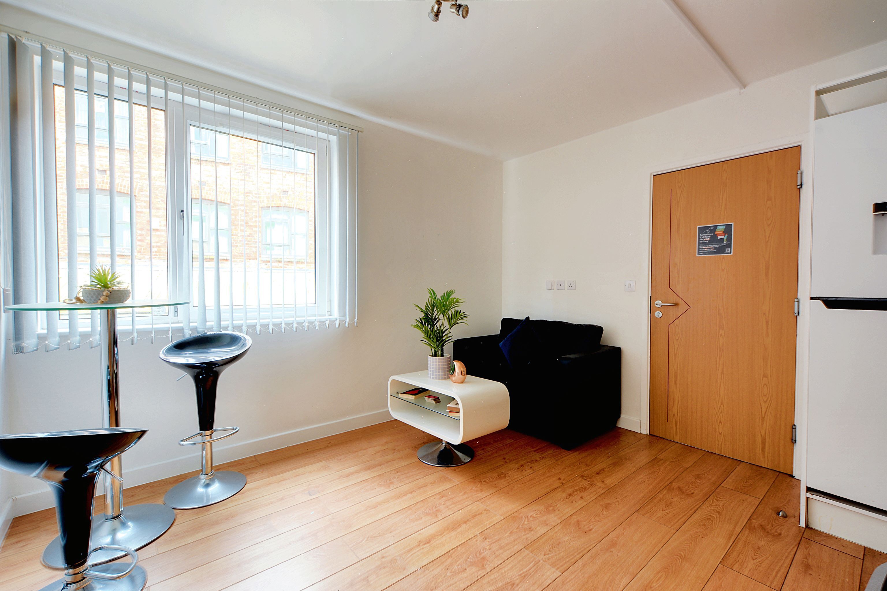 Newarke St 5 bed silver plus apartment kitchen 1