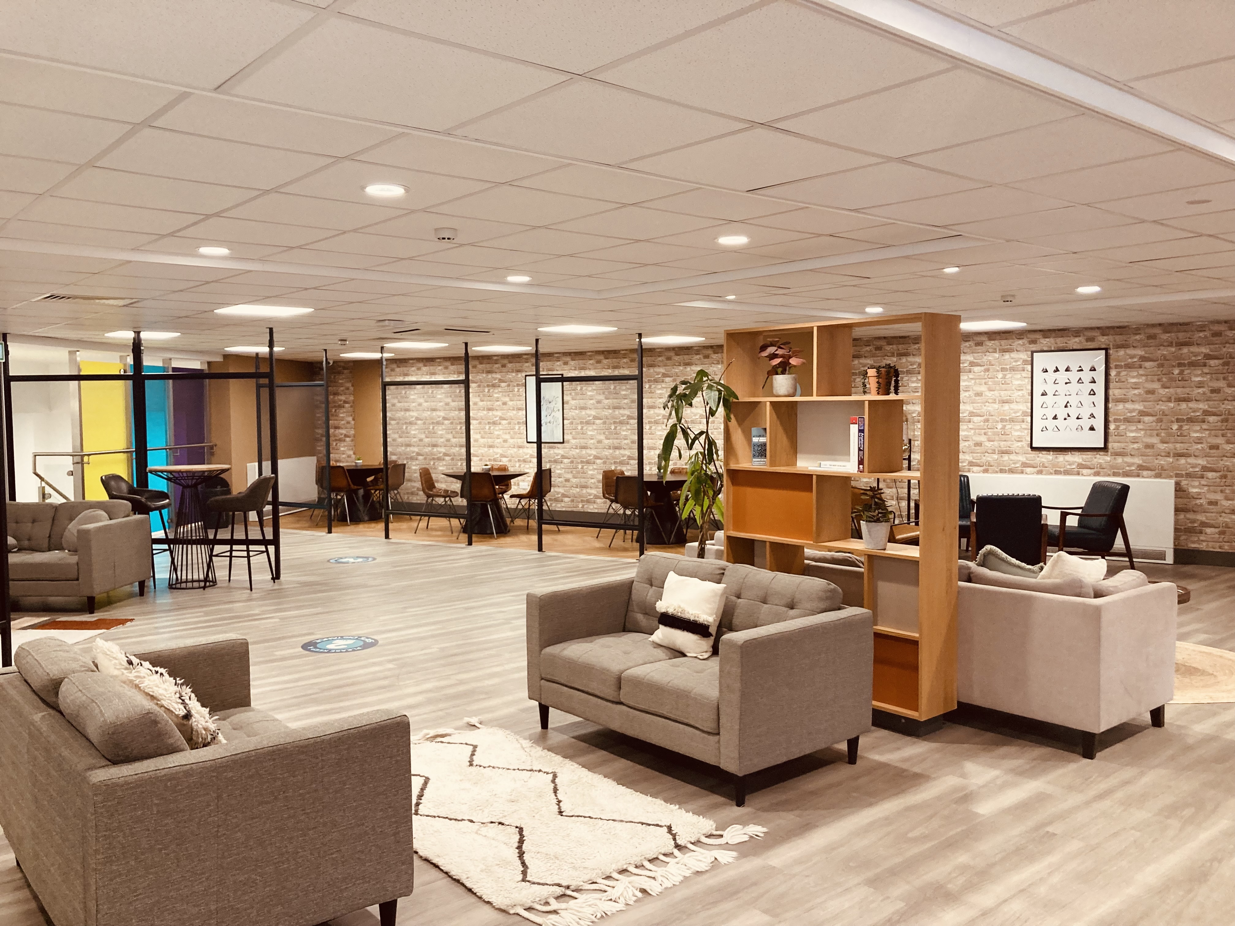 Hydrogen -social space 32