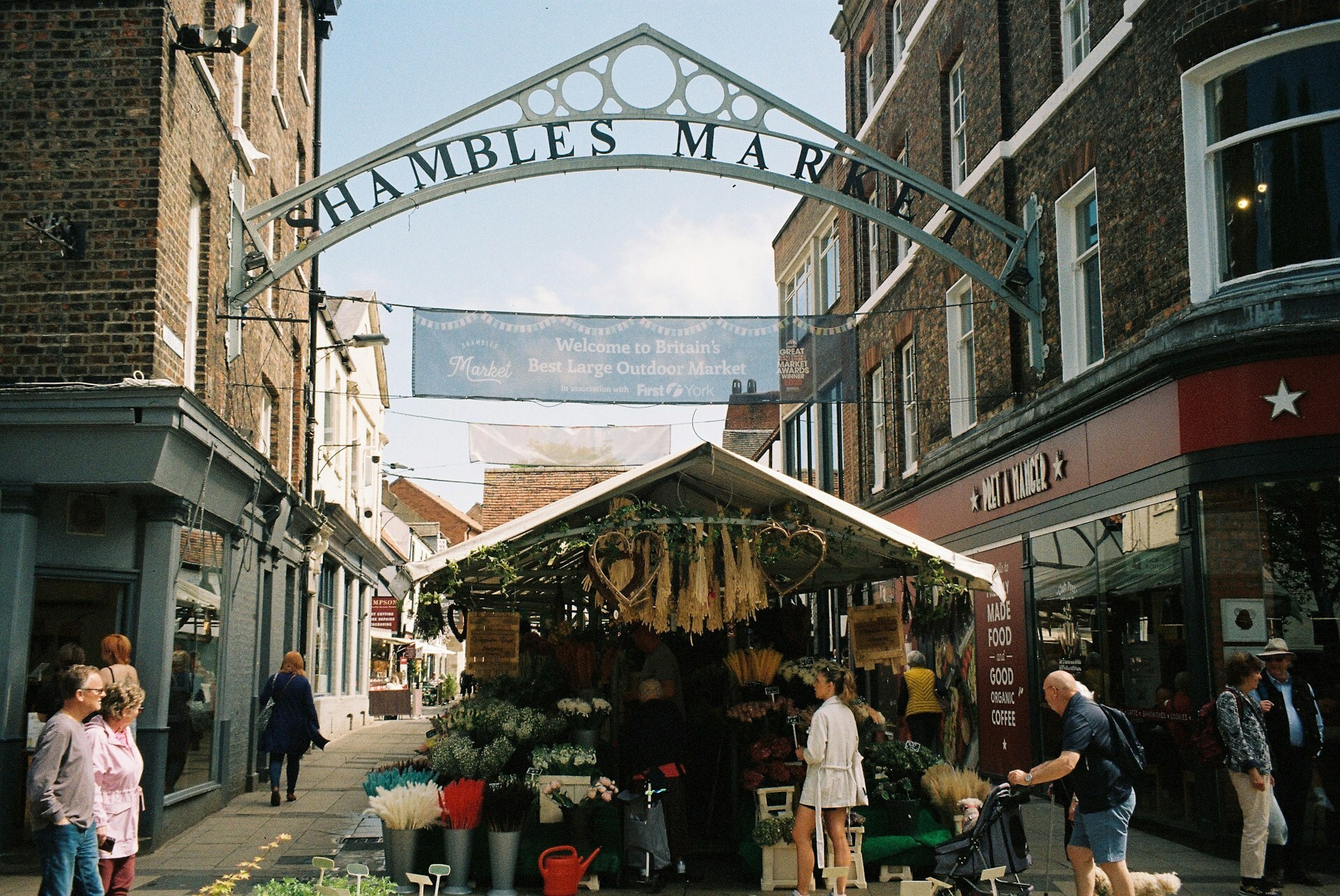 The Shambles outdoor market York unsplash
