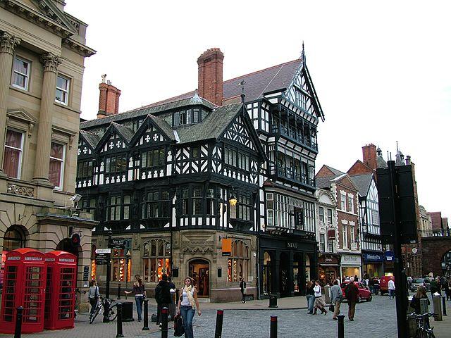640px Chester Shops in city centre 2005 10 09